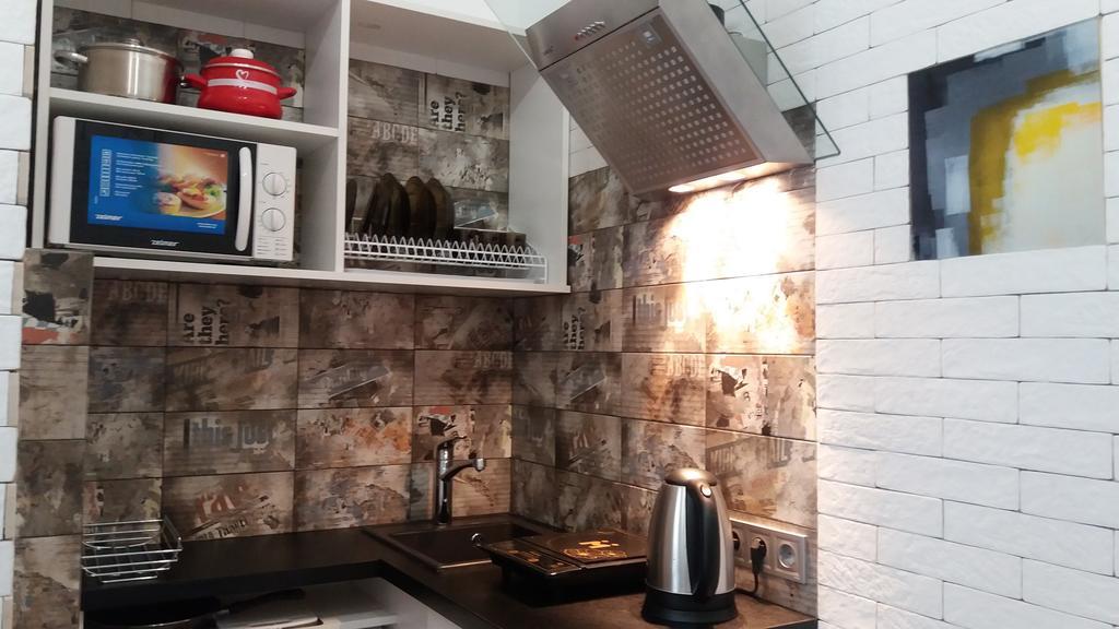 לבוב Apartment With Fireplace מראה חיצוני תמונה
