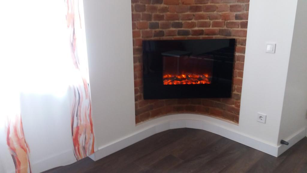 לבוב Apartment With Fireplace מראה חיצוני תמונה